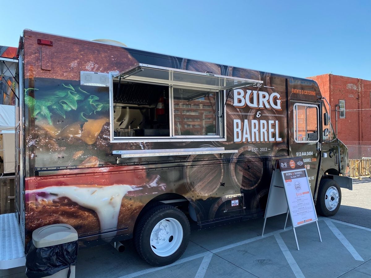 Burg & Barrel Food Truck